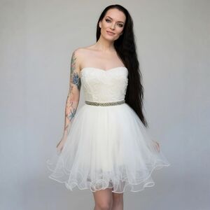 Trixxi ✦ Ivory Strapless Tulle Mini Dress ✦ Sweetheart Ball Gown Party 5 NWT